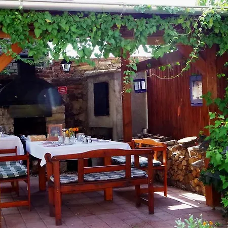 Guest house Schola Noutonice