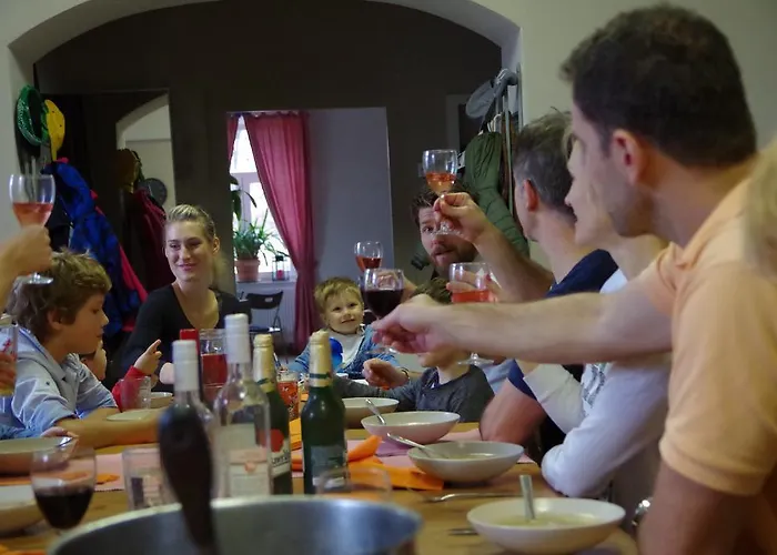 بيت ضيافة Schola 3*